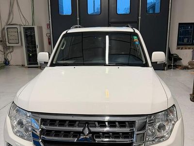 Usata Mitsubishi Pajero 160 CV (117 kW) 2015 Bianco SUV