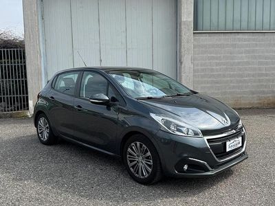 Usata Peugeot 208 82 CV (60 kW) 2016 Grigio Utilitaria