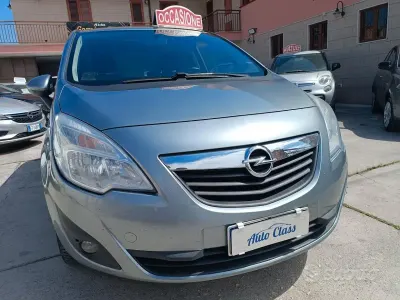 Usata Opel Meriva Cosmo 95 CV (69 kW) 2011 Grigio Monovolume