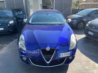 Usata Alfa Romeo Giulietta Super 120 CV (88 kW) 2020 Blu/azzurro Utilitaria