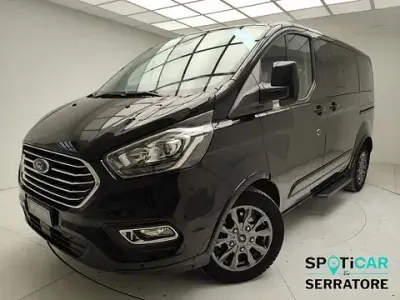 Usata Ford Tourneo Titanium 150 CV (110 kW) 2023 Nero Furgone