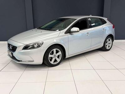 Brugt Volvo V40 Business Edition 114 HK (83 kW) 2015 Sølv Sedan