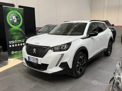 Usata Peugeot 2008 Allure 110 CV (80 kW) 2022 Bianco SUV