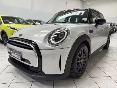 Usata Mini Cooper Classic 136 CV (100 kW) 2022 Bianco Utilitaria