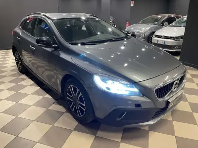 Usata Volvo V40 CC Plus 120 CV (88 kW) 2018 Grigio Station wagon