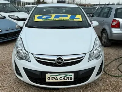 Usata Opel Corsa 86 CV (63 kW) 2012 Bianco Utilitaria