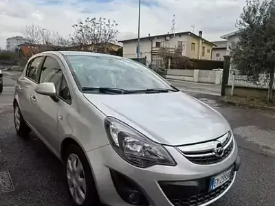 Usata Opel Corsa 75 CV (55 kW) 2015 Grigio Utilitaria