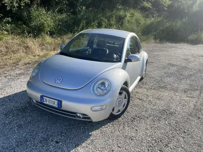 Usata VW New Beetle 90 CV (66 kW) 2001 Grigio Utilitaria