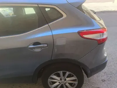Usata Nissan Qashqai Acenta 131 CV (96 kW) 2015 Grigio SUV