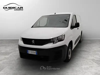 Gebraucht Peugeot Partner Premium 102 PS (75 kW) 2023 Weiß Van / Kleinbus