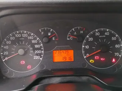Usata Fiat Grande Punto Dynamic 90 CV (66 kW) 2007 Bianco Utilitaria
