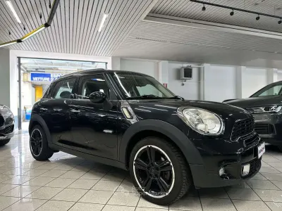 Usado Mini Cooper 143 CV (105 kW) 2011 Negro Utilitario