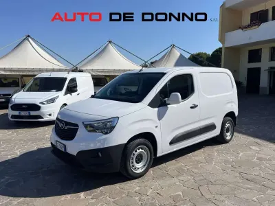 Usata Opel Combo 102 CV (75 kW) 2020 Bianco Monovolume