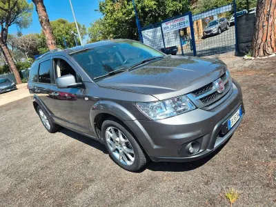 Usata Fiat Freemont Lounge 170 CV (125 kW) 2013 Grigio SUV