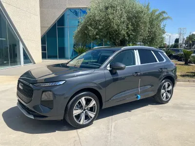 Nuova Audi Q3 Advanced 150 CV (110 kW) 2026 Gray SUV