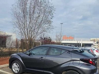 Usata Toyota C-HR Active 98 CV (72 kW) 2023 Grigio SUV