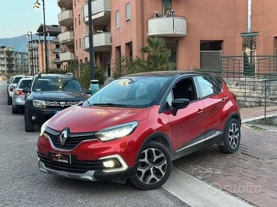 Usata Renault Captur Intens 110 CV (80 kW) 2018 Rosso SUV