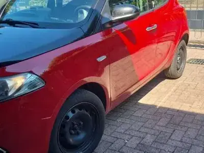 Usata Lancia Ypsilon S 95 CV (69 kW) 2012 Rosso Utilitaria