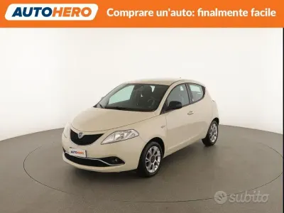 Usata Lancia Ypsilon Gold 70 CV (51 kW) 2015 Beige Utilitaria