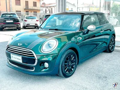 Usata Mini Cooper D Business 116 CV (85 kW) 2017 Verde Utilitaria