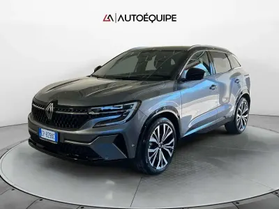 Usata Renault Austral Iconic 200 CV (147 kW) 2023 Grigio SUV