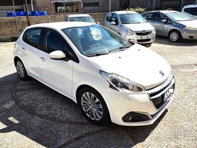 Usata Peugeot 208 75 CV (55 kW) 2017 Bianco Utilitaria