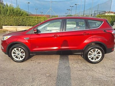 Usata Ford Kuga Business Edition 150 CV (110 kW) 2017 Rosso SUV