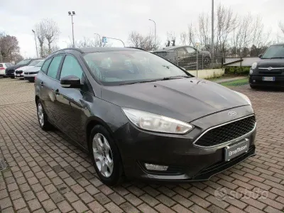Usata Ford Focus S 95 CV (69 kW) 2015 Grigio Station wagon