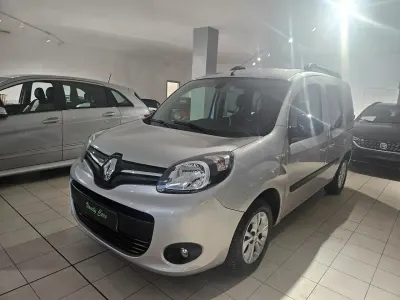 Usata Renault Kangoo LIMITED 114 CV (83 kW) 2016 Grigio Monovolume