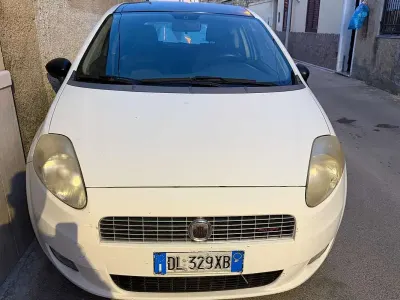 Usata Fiat Grande Punto Dynamic 90 CV (66 kW) 2007 Utilitaria
