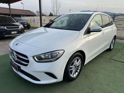Usata Mercedes B200 150 CV (110 kW) 2019 Bianco Monovolume