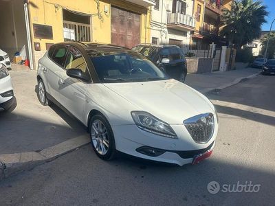 Usata Lancia Delta 120 CV (88 kW) 2010 Bianco Utilitaria