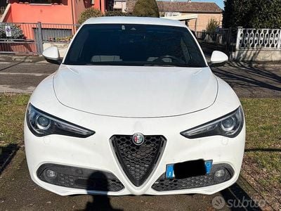 Usata Alfa Romeo Stelvio Sprint 160 CV (117 kW) 2021 Bianco SUV