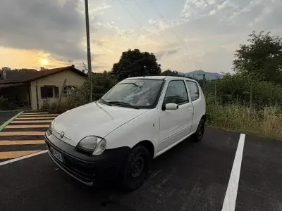 Usata Fiat 600 54 CV (39 kW) 2009 Bianco Utilitaria