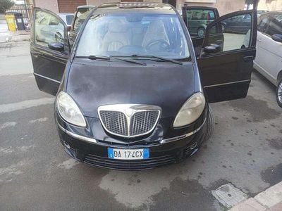 Usata Lancia Musa 69 CV (50 kW) 2006 Nero Monovolume