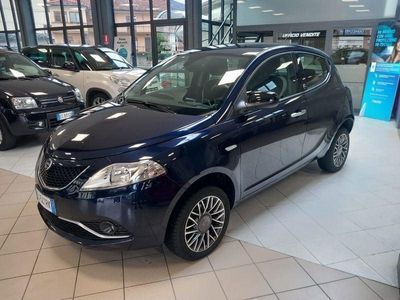 usata Lancia Ypsilon 0.9 TwinAir 85 CV 5 porte Metano Ecochic Unyca