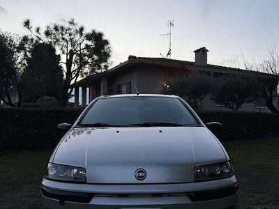 Usata Fiat Punto 60 CV (44 kW) 2001 Utilitaria