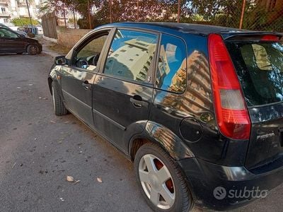 Usata Ford Fiesta 2004 Utilitaria