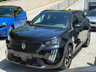 Usata Peugeot 2008 Allure 131 CV (96 kW) 2025 Nero SUV