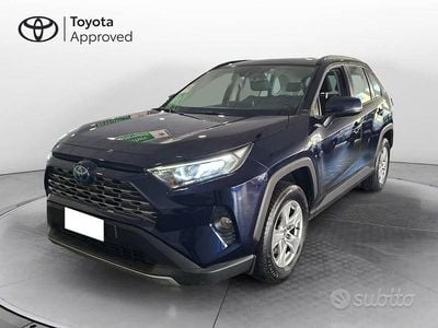 Usata Toyota RAV4 Hybrid 218 CV (160 kW) 2020 Deep blue met SUV
