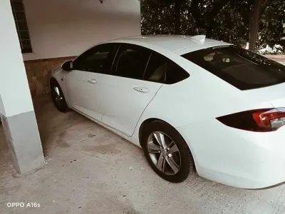Usata Opel Insignia 136 CV (100 kW) 2017 Bianco Berlina
