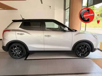 Usata SsangYong Tivoli 116 CV (85 kW) 2017 Argento SUV