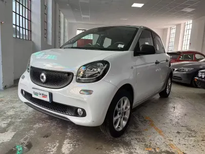 Usata Smart ForFour Passion 71 CV (52 kW) 2017 Bianco Utilitaria