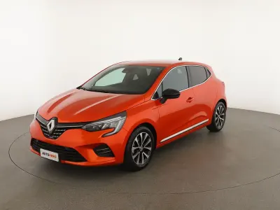 Usata Renault Clio Techno 140 CV (102 kW) 2023 Arancio Utilitaria