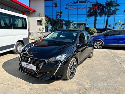 Begagnad Peugeot 208 Active 75 HK (55 kW) 2023 Svart Halvkombi