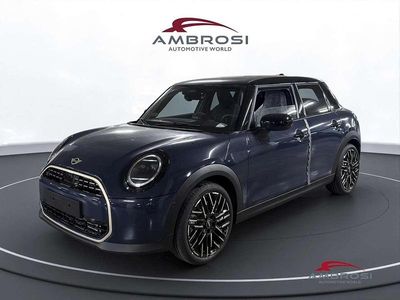 Nuova Mini Cooper Favoured 114 kW (156 CV) 2025 Blu Utilitaria