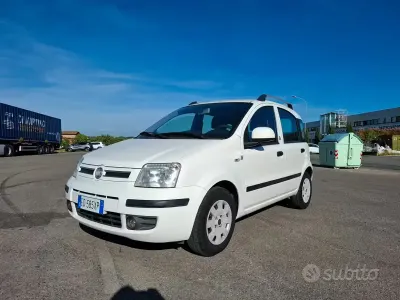 Begagnad Fiat Panda Emotion 60 HK (44 kW) 2010 Vit Halvkombi