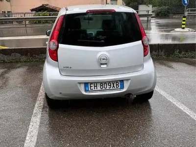 Usata Opel Agila 94 CV (69 kW) 2011 Utilitaria