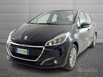 Usata Peugeot 208 Allure 83 CV (61 kW) 2019 Bluazzurro Utilitaria