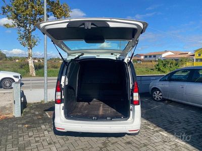 Usata VW Caddy Life 102 CV (75 kW) 2022 Bianco Monovolume